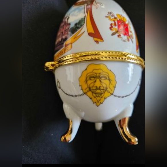 Egg shaped trinket box St. Petersburg, Russia - Picture 3 of 5